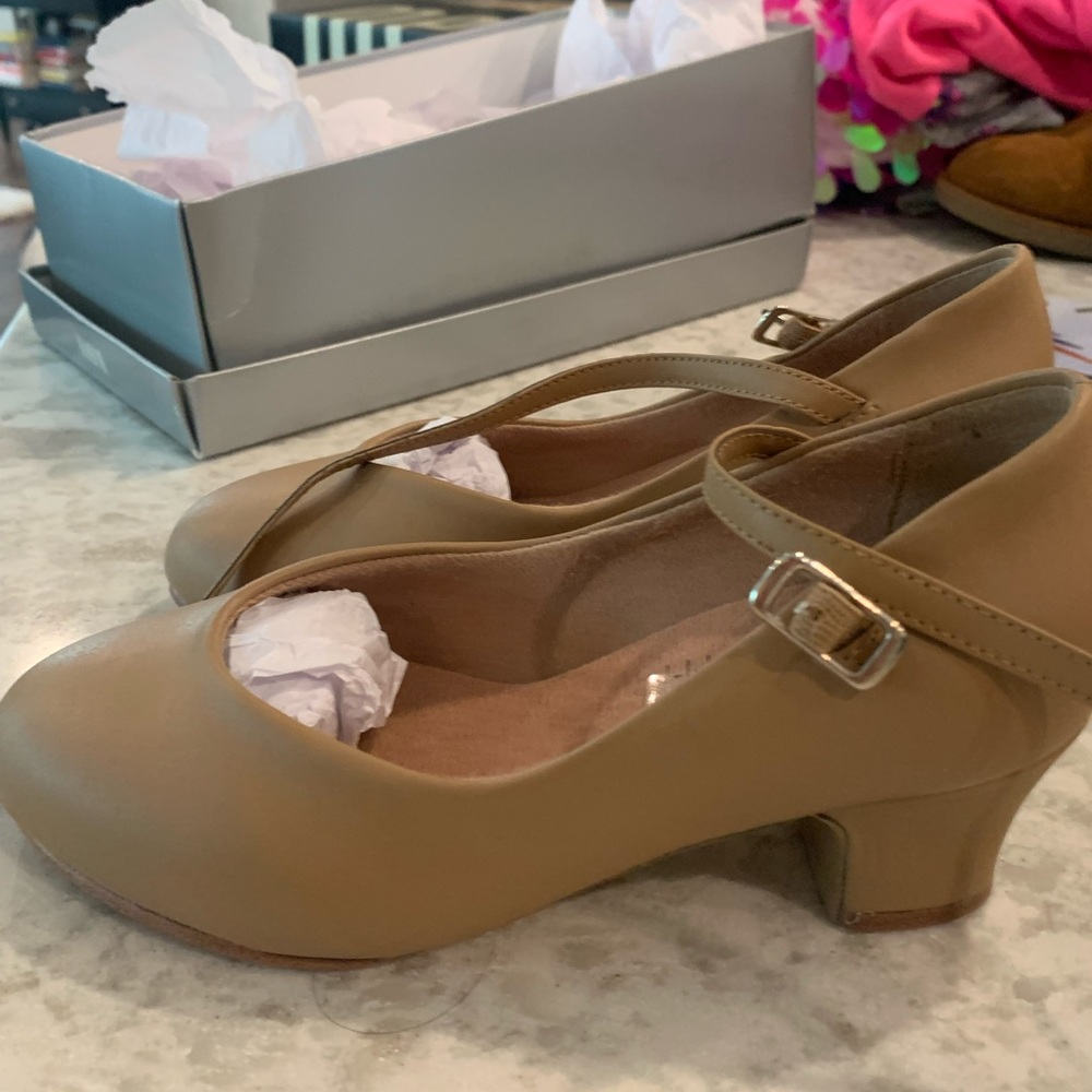 Brand new in box! ⭐️Bloch Character Shoes for dance/theater